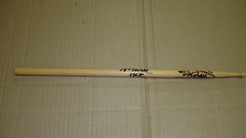 BLINK 182 Fully Hand signed Autograph Travis Drumstick With COA